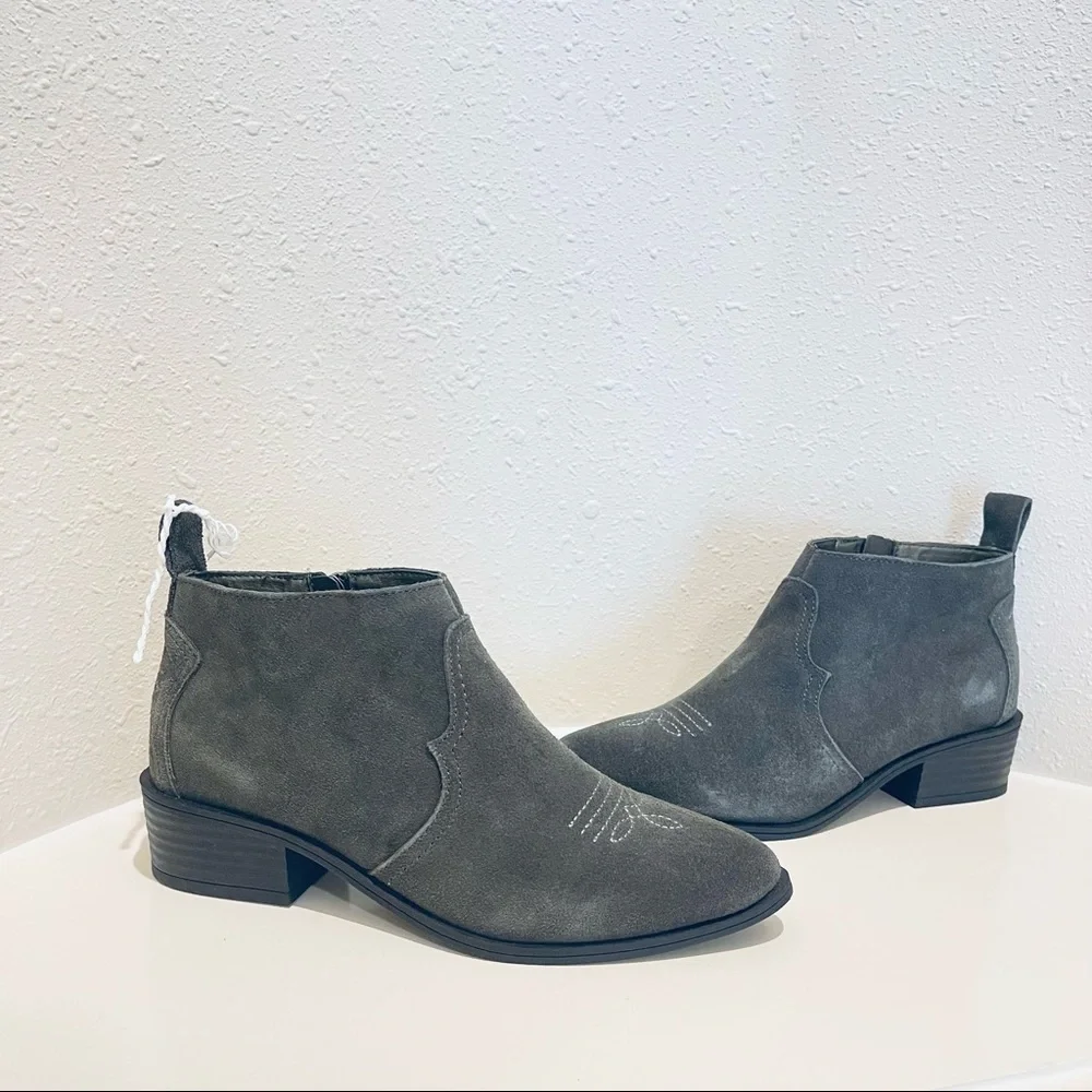 American Eagle Women’s Western Cowboy Leather Olive Green Bootie Size 6.5 NEW